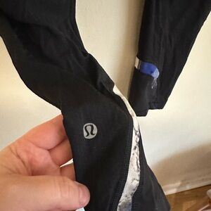 Womens Lululemon size 8 capri leggings good used condition